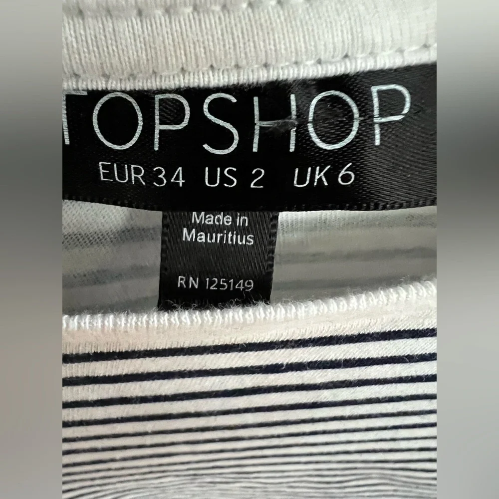 Topshop Cropped Striped Shirt with Floral Attachments | Size 2 or XS - Picture 11 of 11